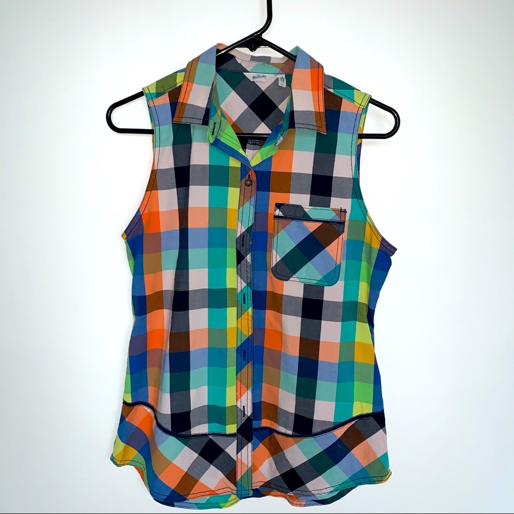 Woman's Woolrich Sleeveless Button Up
